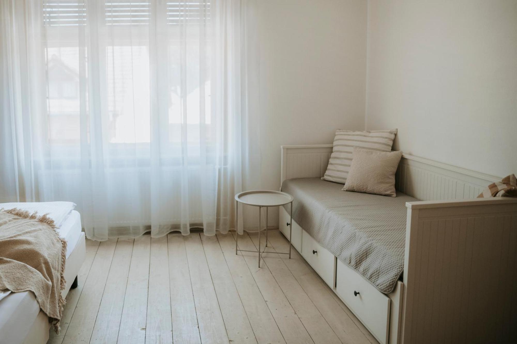Ako Doma Hotel Poltar Ngoại thất bức ảnh