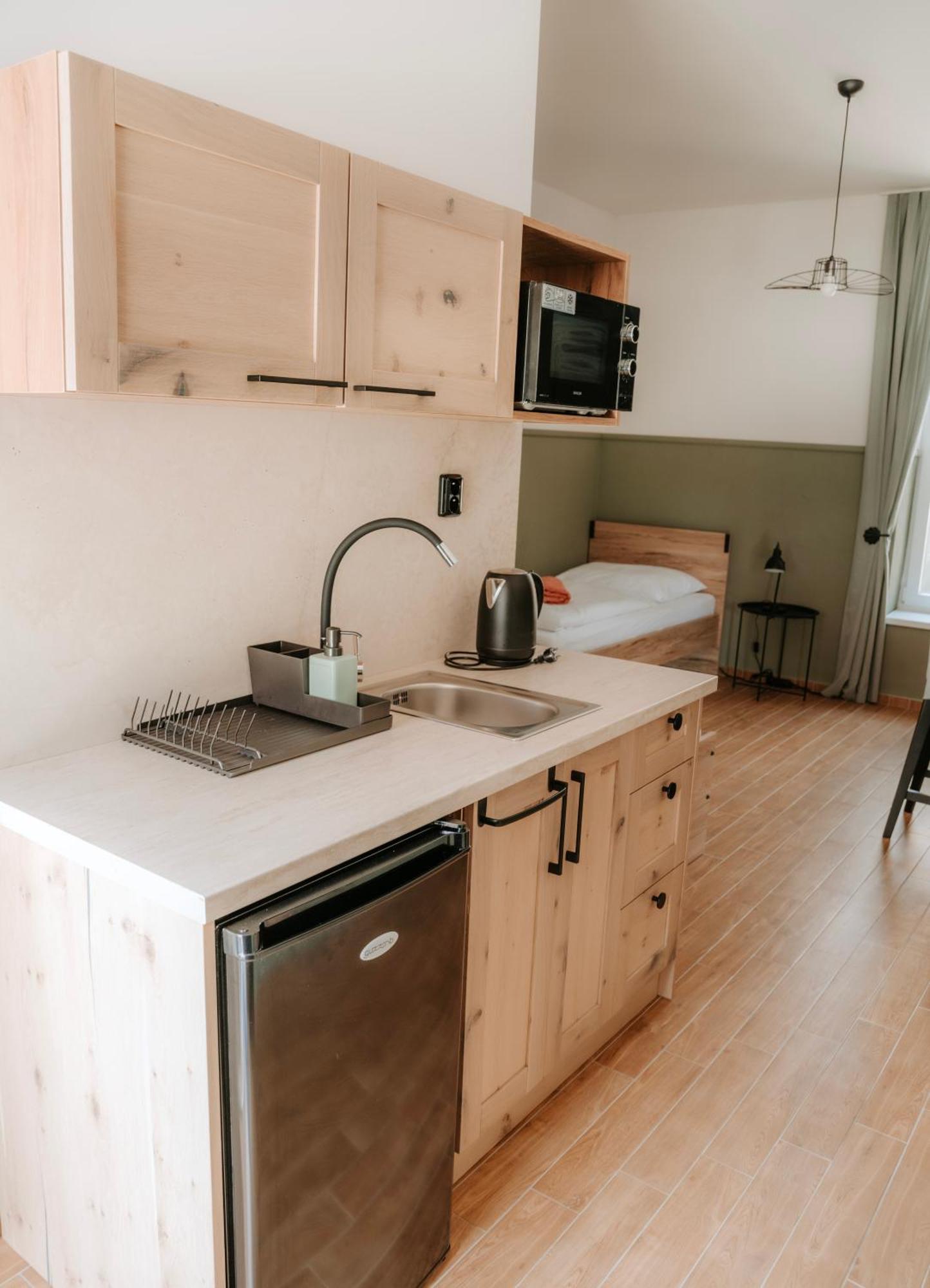 Ako Doma Hotel Poltar Ngoại thất bức ảnh