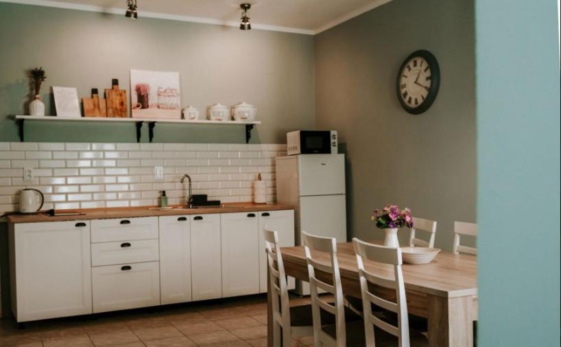 Ako Doma Hotel Poltar Ngoại thất bức ảnh